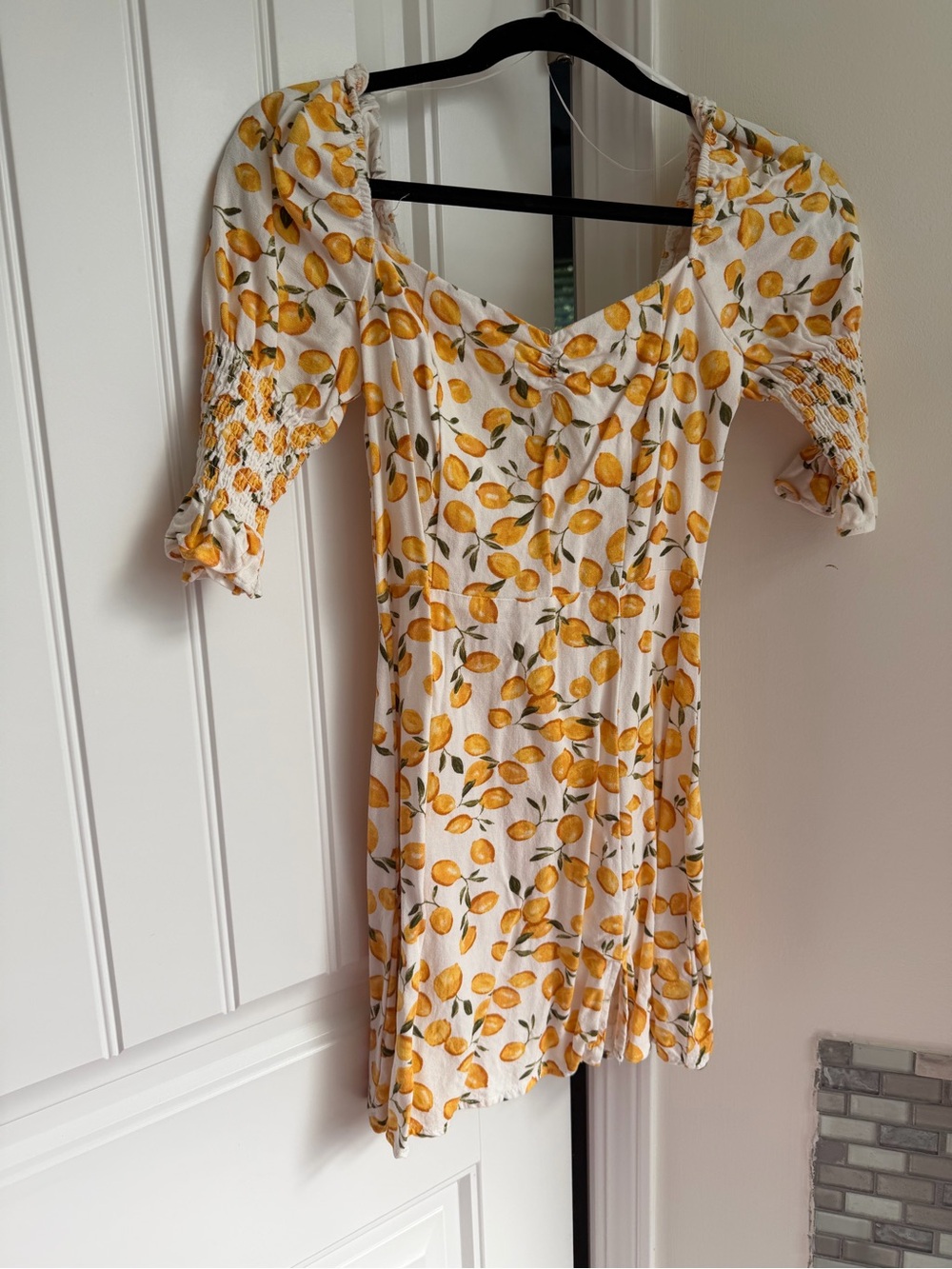 miami White Dress with Yellow Lemon Print